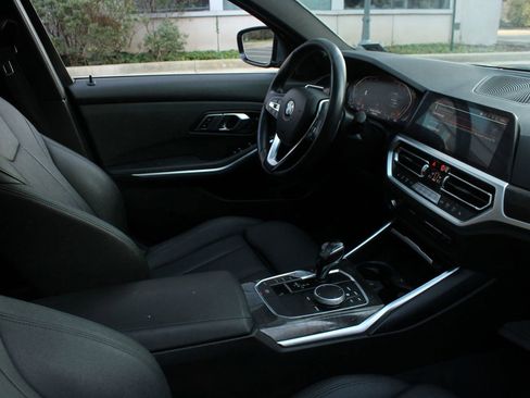 Used 2020 BMW 330i xDrive Sedan w/ Convenience Package AWD/4WD image 22