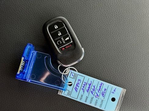 Used 2025 Honda Pilot Touring image 39