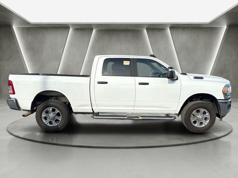 Used 2024 RAM 2500 Big Horn AWD/4WD image 8