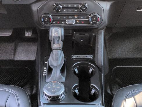 Certified 2025 Ford Bronco Badlands AWD/4WD image 19