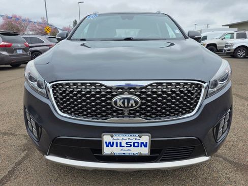 Used 2017 Kia Sorento SX image 3