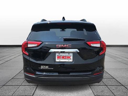 Used 2023 GMC Terrain SLE w/ Driver Convenience Package FWD image 6