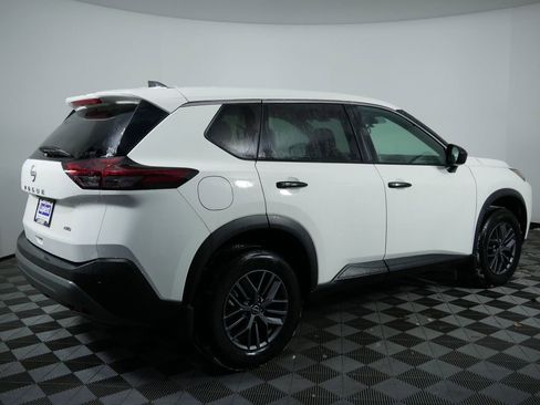 Used 2023 Nissan Rogue S image 8