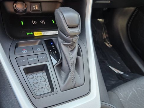 Used 2025 Toyota RAV4 XLE w/ Convenience Package FWD image 21
