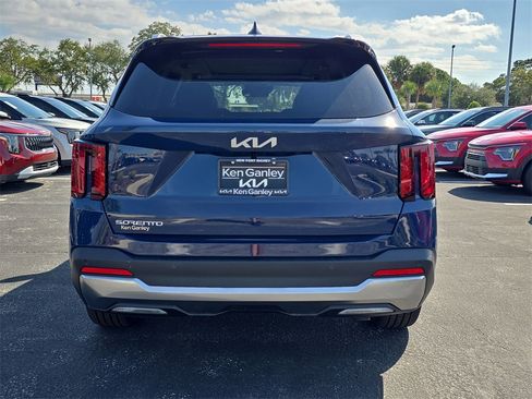 New 2026 Kia Sorento SX image 7