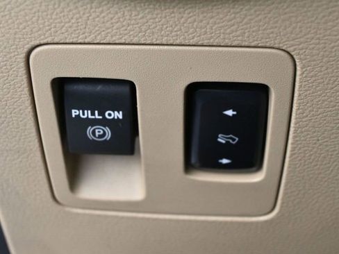 Used 2019 Ford F150 XLT w/ Equipment Group 302A Luxury AWD/4WD image 42