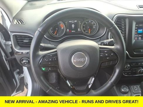 Used 2019 Jeep Cherokee Altitude image 16