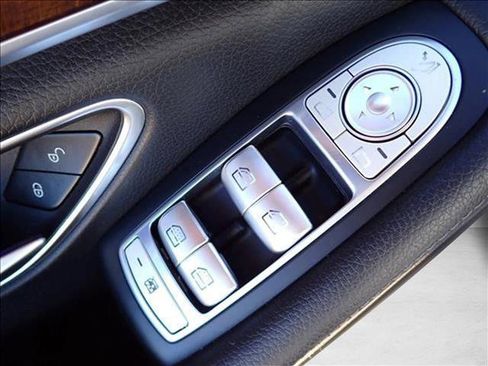 Used 2015 Mercedes-Benz S 550 4MATIC Sedan image 14