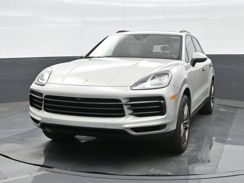 Certified 2023 Porsche Cayenne Platinum Edition AWD/4WD image 12