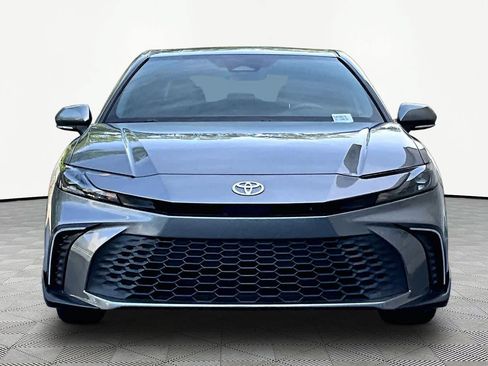 Certified 2025 Toyota Camry SE FWD image 4