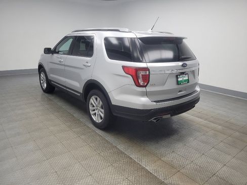 Used 2018 Ford Explorer XLT w/ Equipment Group 201A AWD/4WD image 3