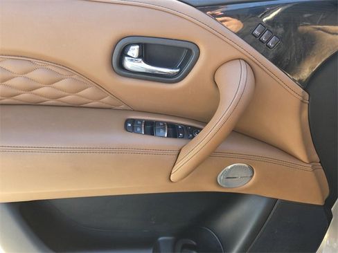 Certified 2024 INFINITI QX80 Sensory image 26