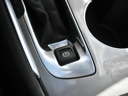 Used 2024 Chevrolet Malibu LT FWD image 25