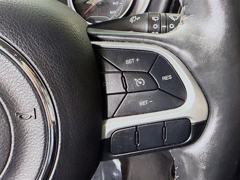 Used 2017 Jeep Compass Limited image 15