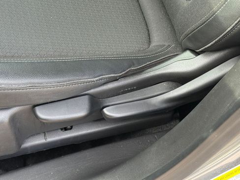 Used 2025 Buick Encore GX Preferred image 23