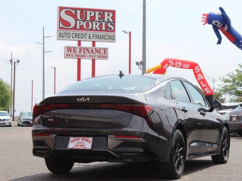 Used 2025 Kia K5 LXS FWD image 4