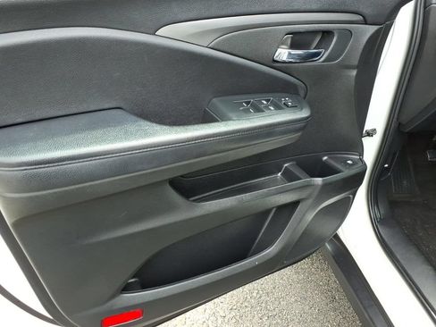 Used 2022 Honda Pilot Sport image 12