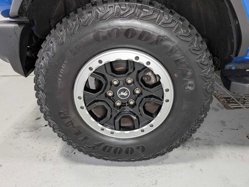 Used 2022 Ford Bronco Big Bend w/ Sasquatch Package AWD/4WD image 3