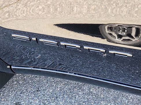 New 2026 GMC Sierra 1500 SLE w/ X31 Off-Road Package AWD/4WD image 18