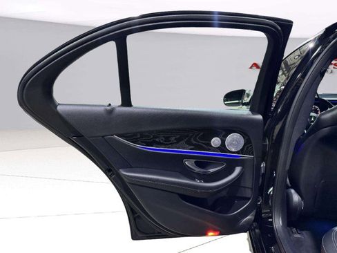 Used 2020 Mercedes-Benz E 450 4MATIC Sedan image 41