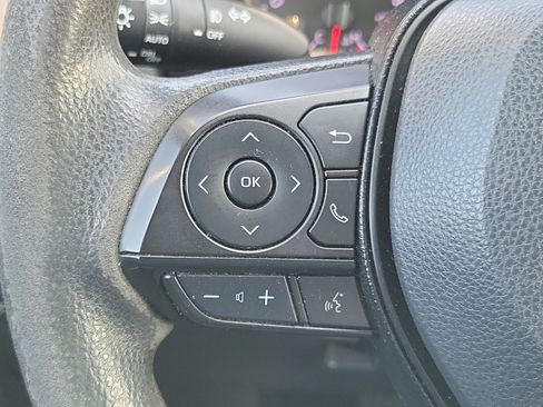 Certified 2021 Toyota RAV4 XLE FWD image 24