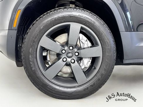 Used 2023 Land Rover Defender 110 SE AWD/4WD image 39