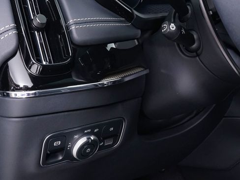 Used 2025 Aston Martin DBX 707 AWD/4WD image 31