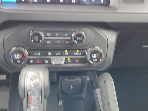 New 2025 Ford Bronco Badlands image 22