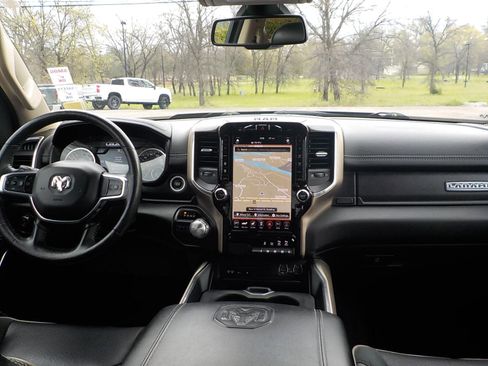 Used 2019 RAM 1500 Laramie image 13