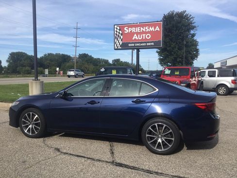 Used 2017 Acura TLX w/ Technology Package FWD image 10