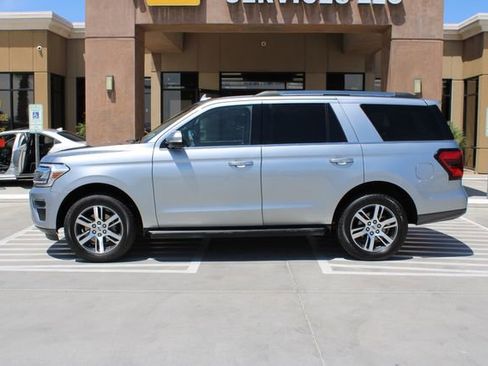 Used 2024 Ford Expedition Limited AWD/4WD image 4