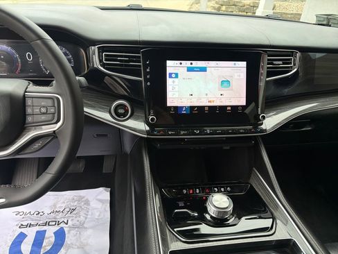 Used 2022 Jeep Wagoneer Series II image 17