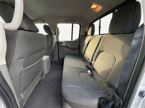 Used 2019 Nissan Frontier Desert Runner image 13