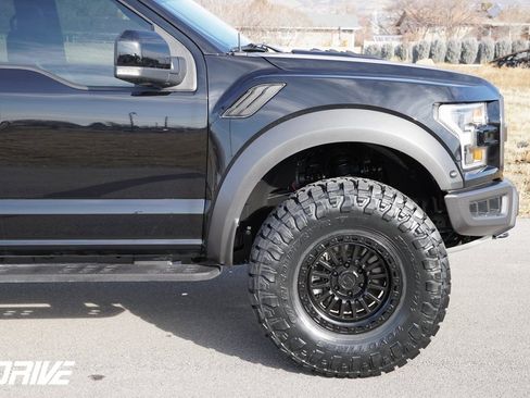 Used 2017 Ford F150 Raptor w/ Equipment Group 802A Luxury image 13