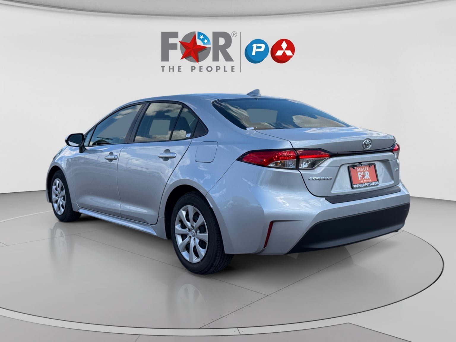 Used 2026 Toyota Corolla LE FWD image 3