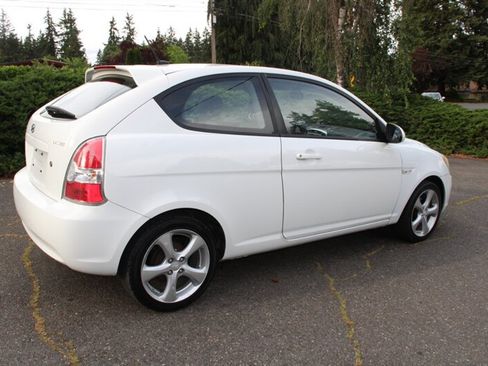 Used 2008 Hyundai Accent SE FWD image 3