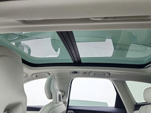 Used 2018 Volvo XC60 T6 Inscription w/ Luxury Seat Package image 30