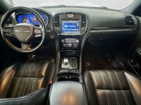 Used 2022 Chrysler 300 S image 16