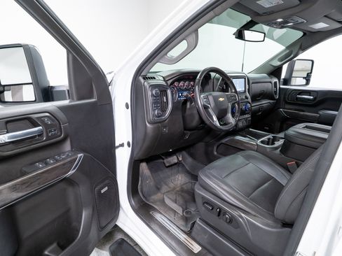 Used 2021 Chevrolet Silverado 2500 LTZ w/ LTZ Convenience Package image 14