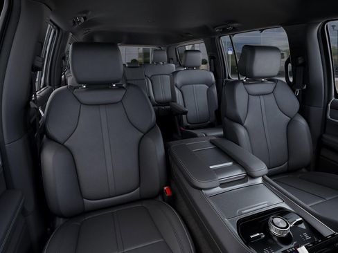 New 2026 Jeep Grand Wagoneer Limited w/ Convenience Group I AWD/4WD image 16