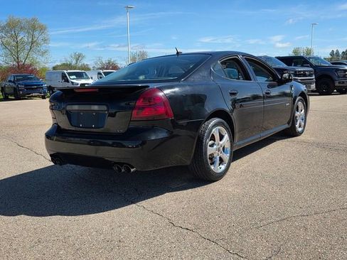 Used 2007 Pontiac Grand Prix GXP w/ Sun And Sound Package FWD image 3