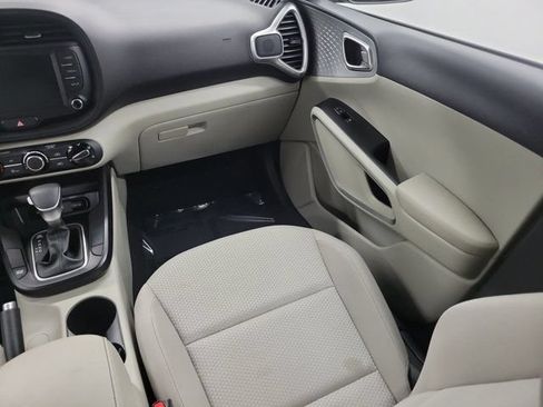 Certified 2023 Kia Soul LX FWD image 16