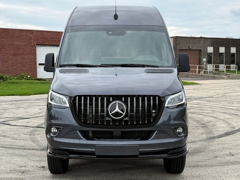 Used 2023 Mercedes-Benz Sprinter 2500 image 8