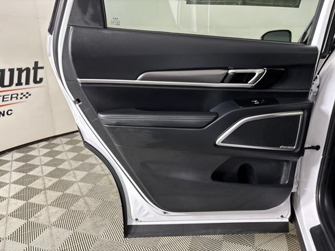 Used 2025 Kia Telluride S FWD image 26
