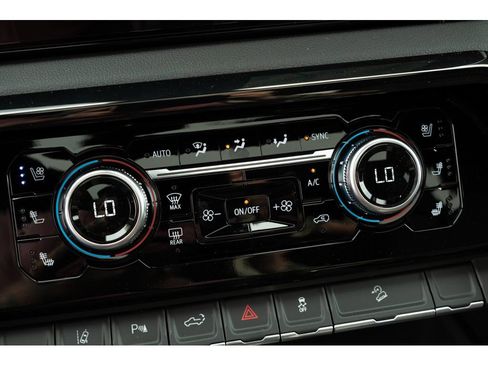 New 2026 GMC Sierra 2500 AT4 w/ AT4 Premium Plus Package AWD/4WD image 29