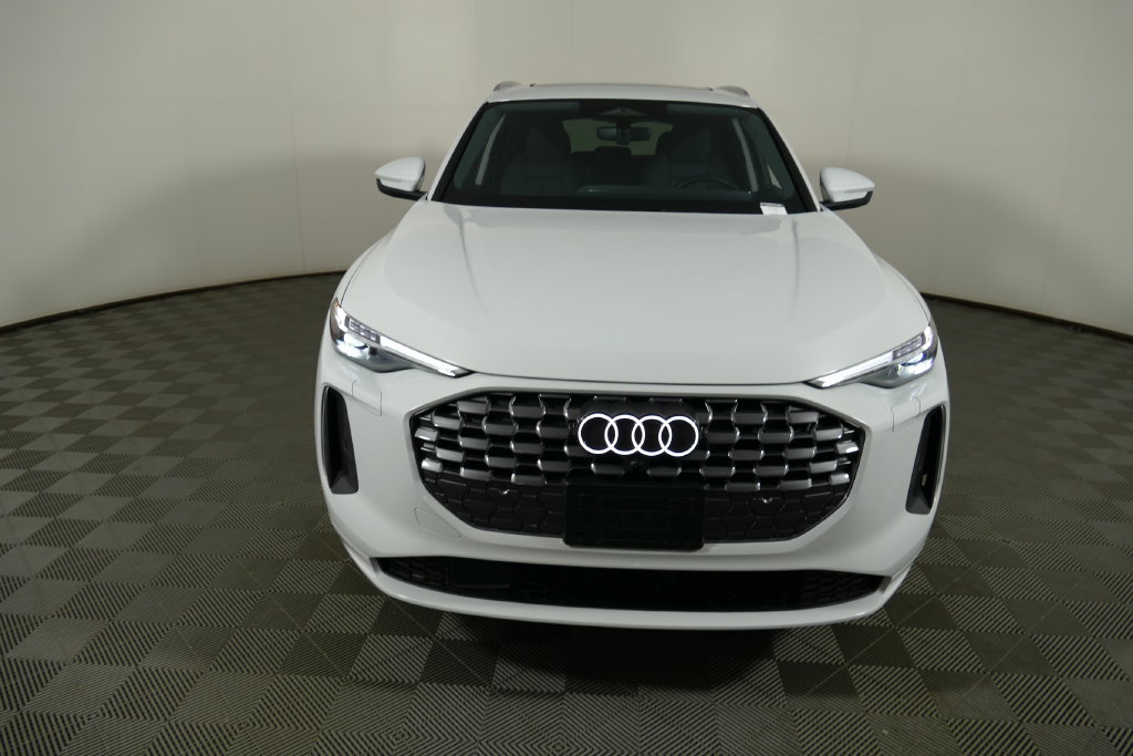Used 2026 Audi Q5 Premium Plus AWD/4WD image 3