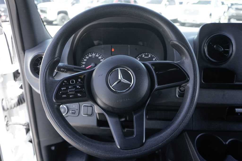 Used 2020 Mercedes-Benz Sprinter 1500 image 23