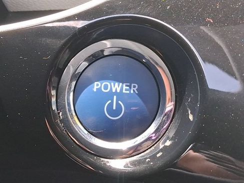 Used 2020 Toyota Prius LE AWD/4WD image 33