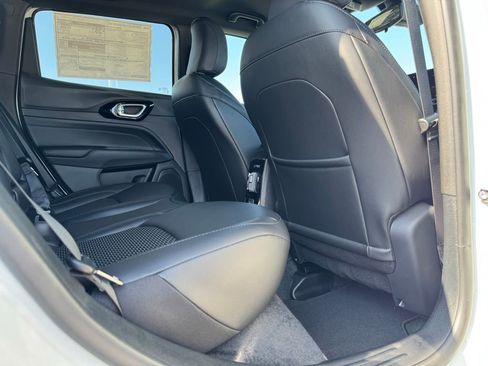 New 2026 Jeep Compass Latitude image 27