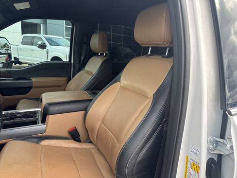 Used 2023 Ford F350 Lariat w/ Tow Technology Package image 9